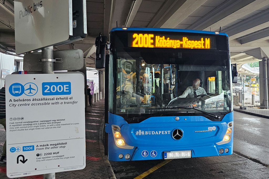 200E bus in Budapest operating between BUD airport and Kőbánya-Kispest