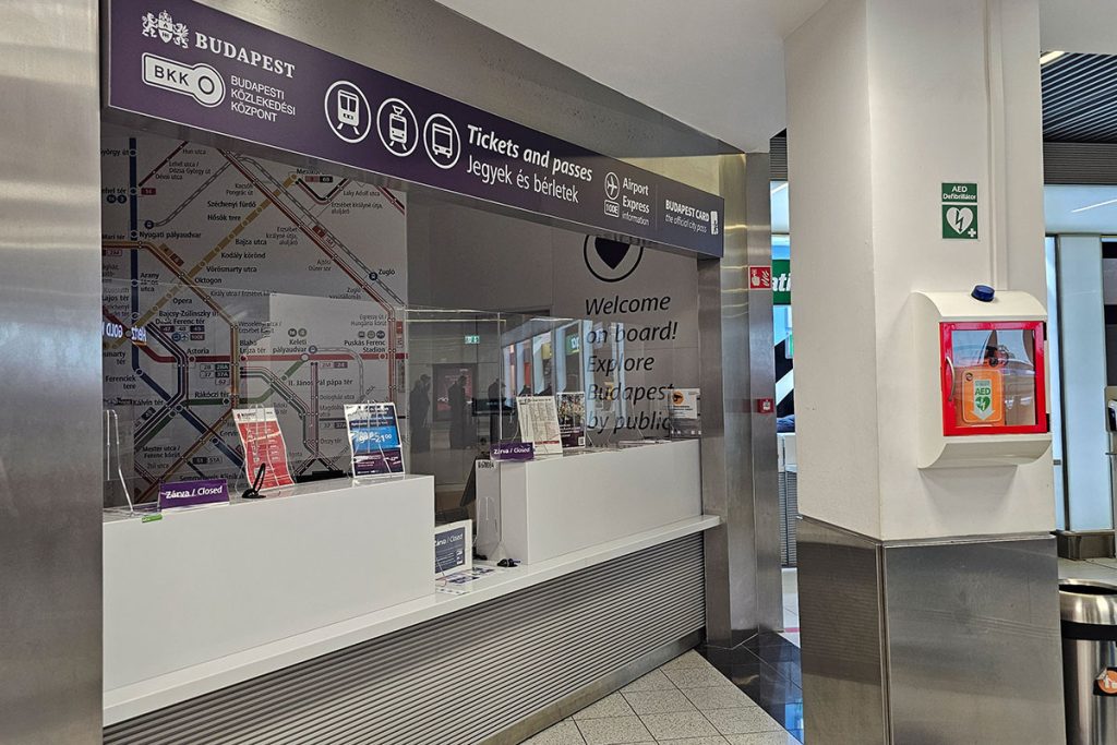 BKK service desk Budapest Airport Arrivals Terminal