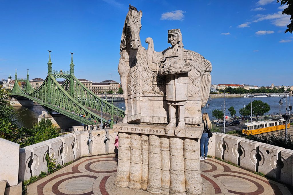 the statue of King Saint Stephen I of Hungary on the Gellert hill lookout point