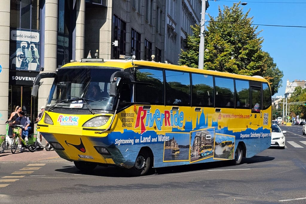Riverride sightseeing bus Budapest