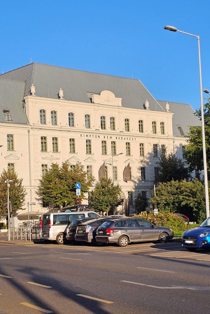 Kimptom Ben Budapest