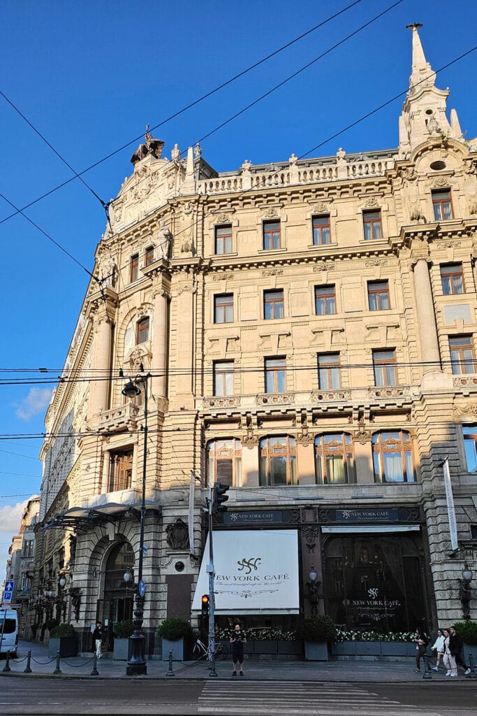 the building of New York Café on Erzsébet körút