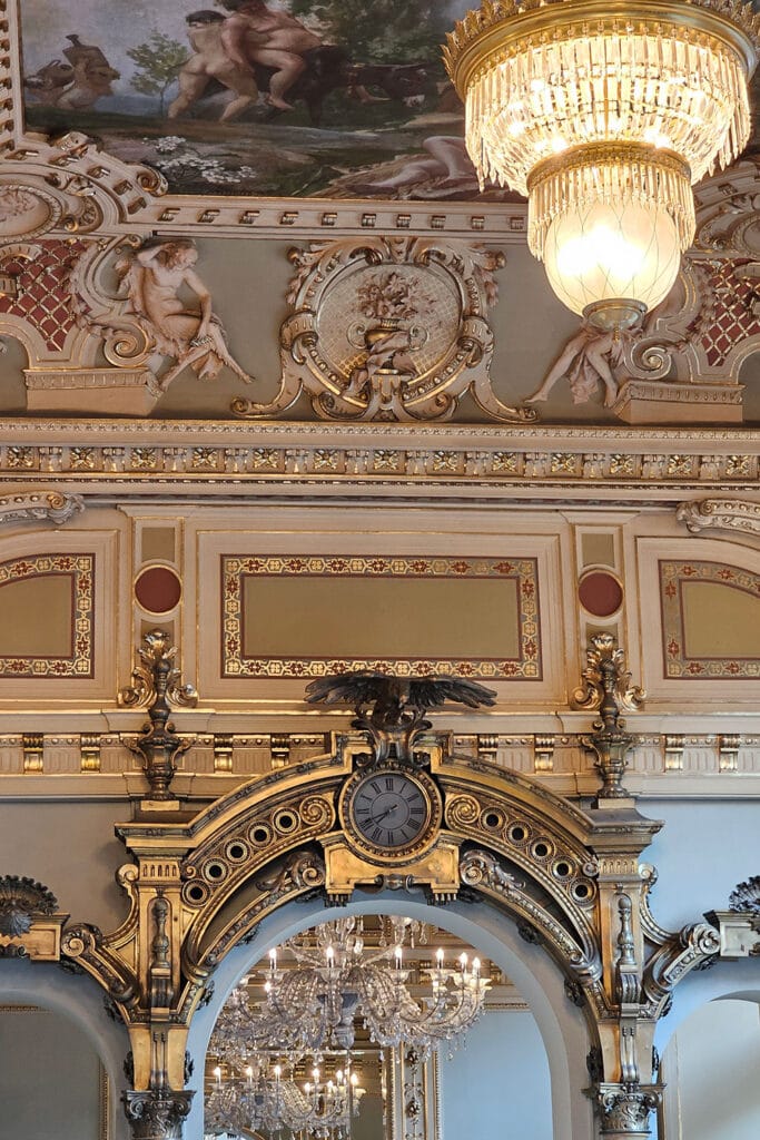 the frescoed ceiling of New York Café
