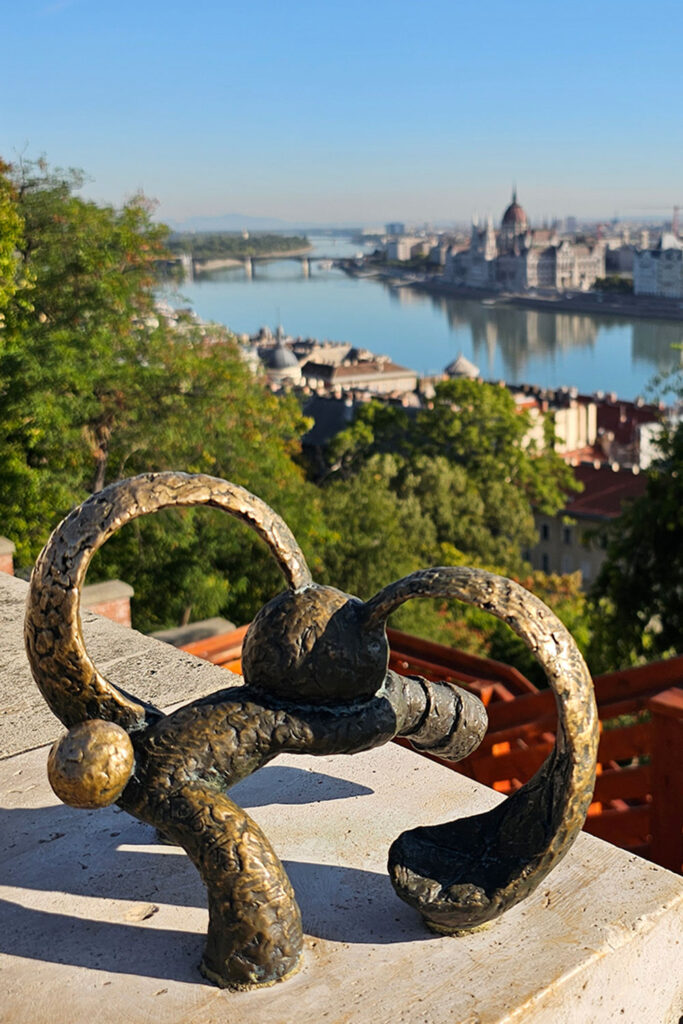 Checkered-eared Rabbit mini statue in Buda Castle