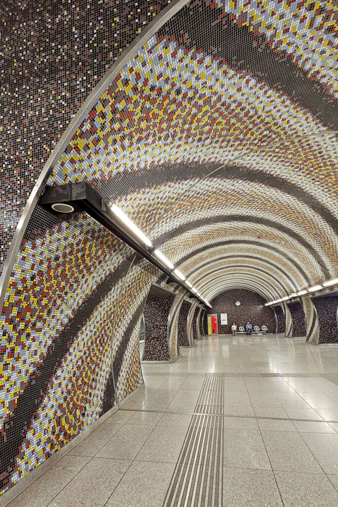 Szent Gellert Square metro station