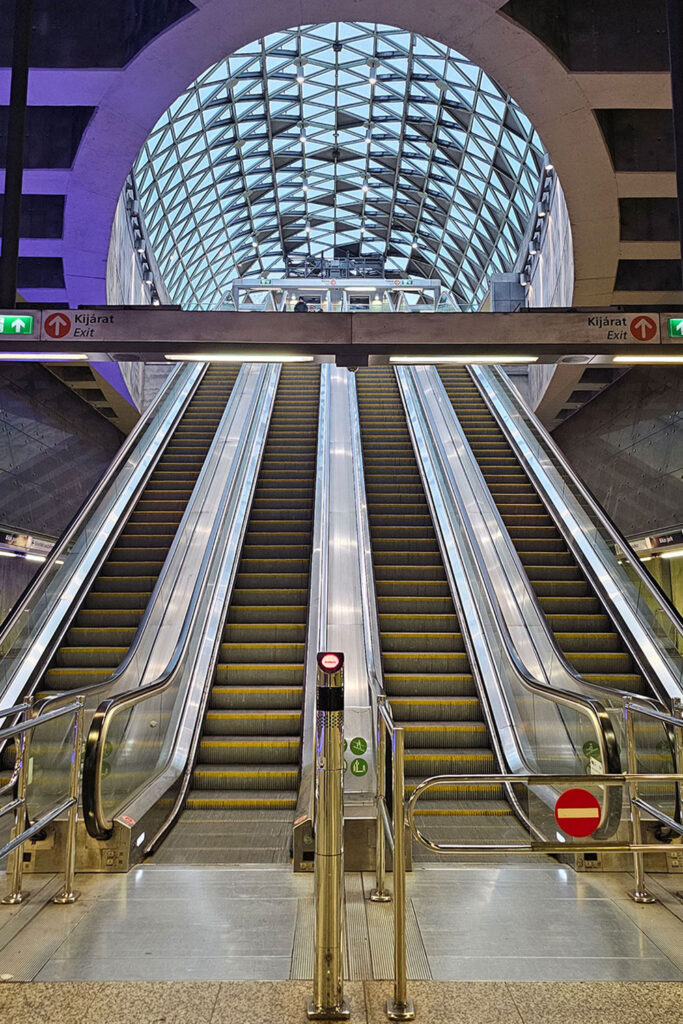 Bikas Park metro station