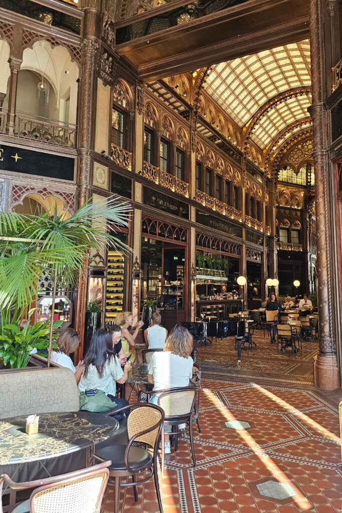 Párisi Passage Café